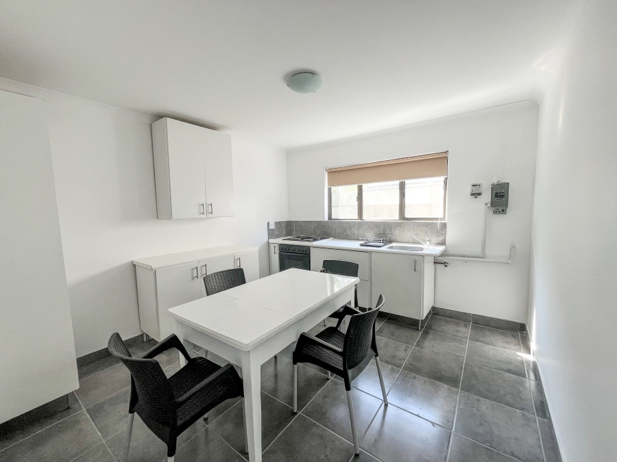 To Let 1 Bedroom Property for Rent in Pinelands Western Cape